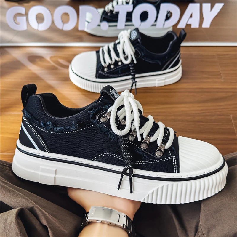 Men's autumn new low top casual board shoes, versatile for students, height increasing anti slip sports trend shoes