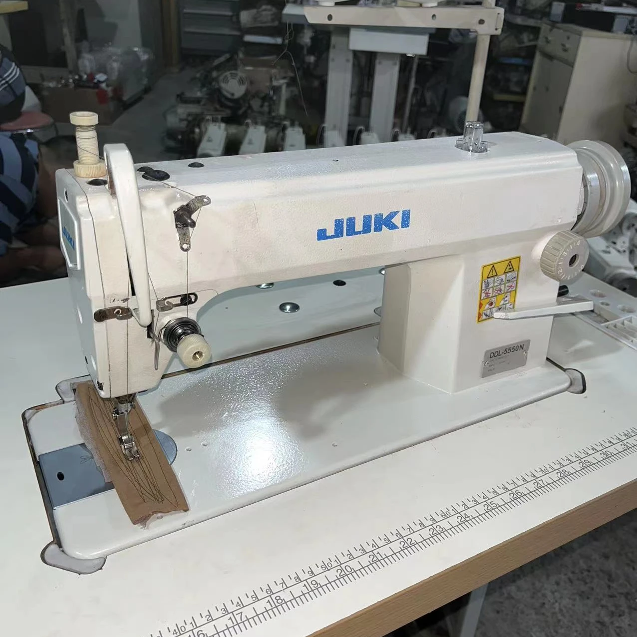 

Б/у Промышленная швейная машина Juki5550