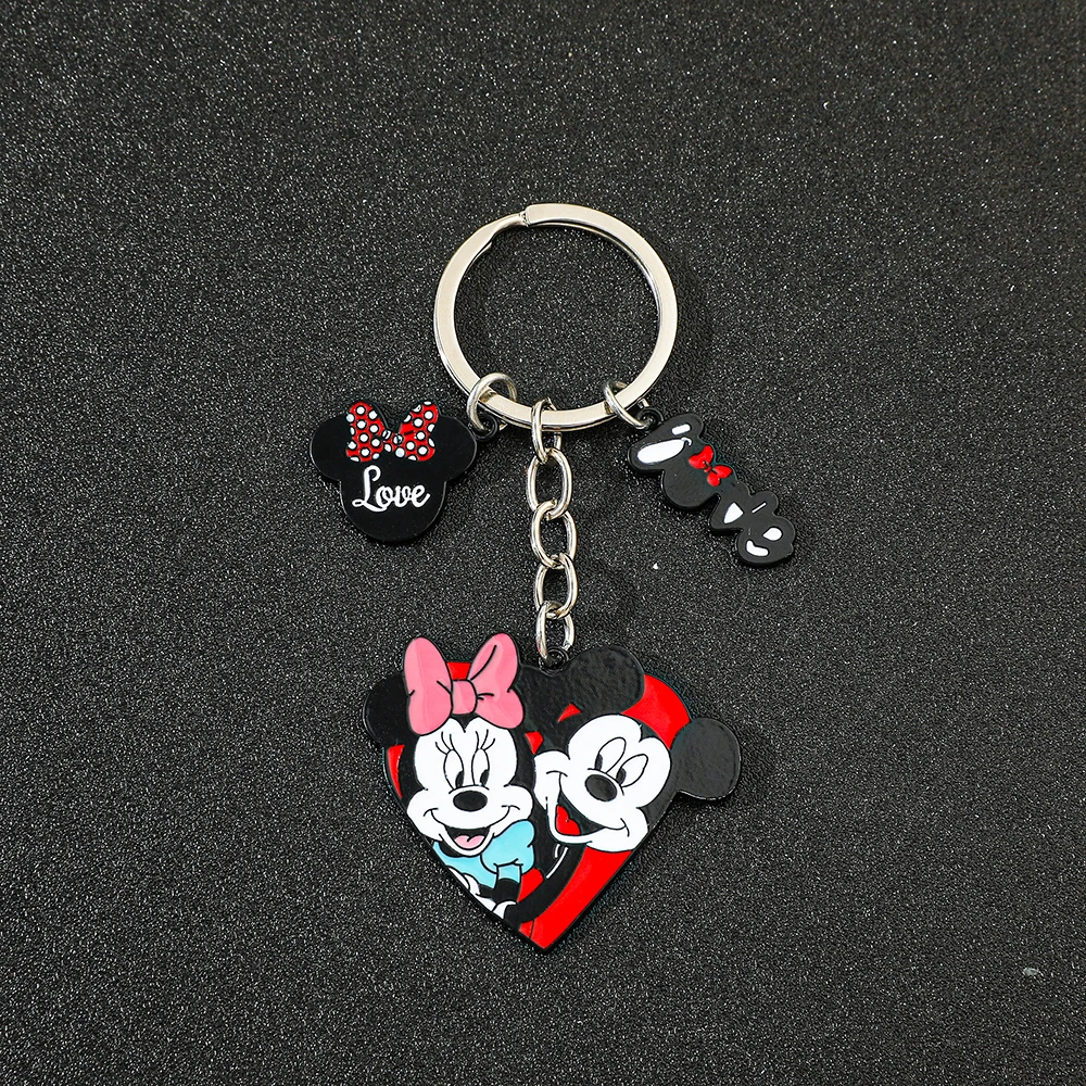 Exquisite Disney Mickey Mouse and Minnie Mouse Cartoon Keychain Creative Heart-shaped Keychain Suitable for Bag Pendant