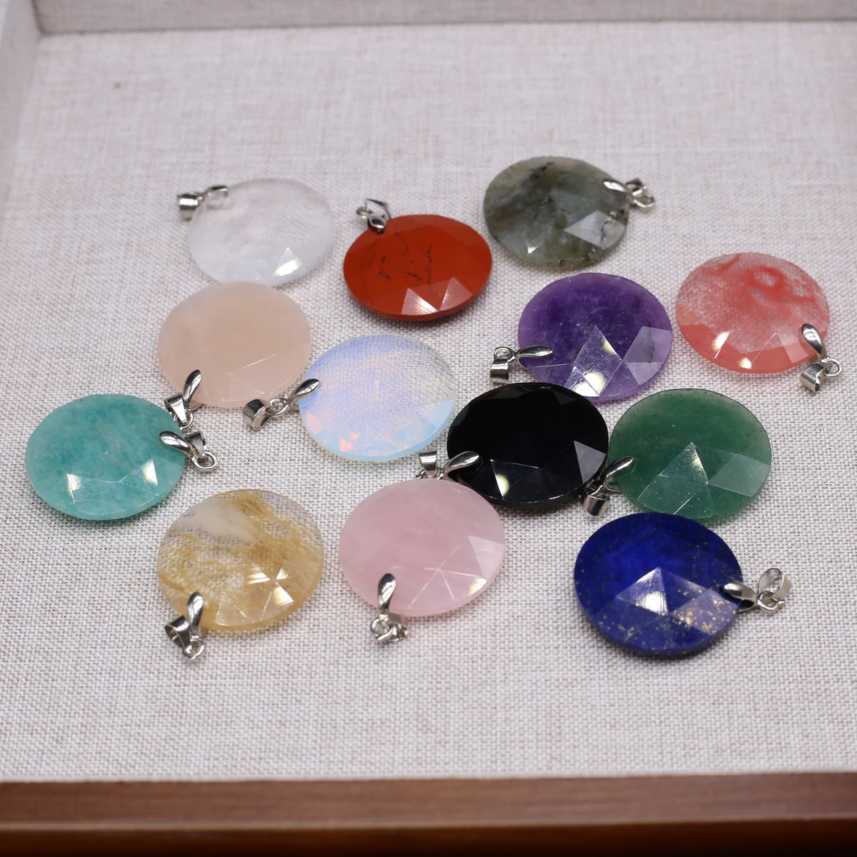 

25x25mm Natural Stone Pendant Crystal Agate Round Faceted Stone Charms for DIY Women Men Necklace Jewelry Making Accessories