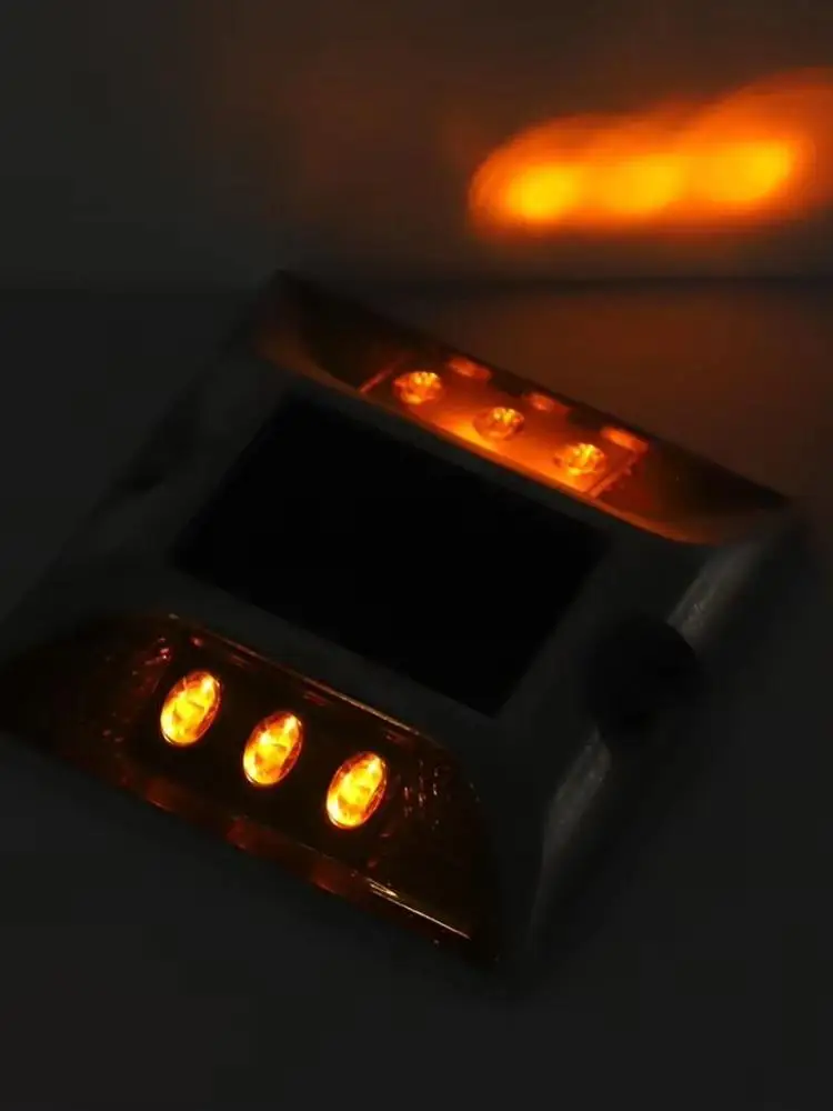 Square Solar Road Stud Light IP68 Waterproof Reflective Traffic Marker Light Aluminum Durable LED Ground Light Night Street