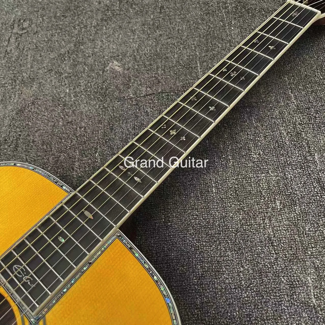 Custom 40 Inch OM Solid Back Sides Acoustic Guitar in Gloss Yellow Painting