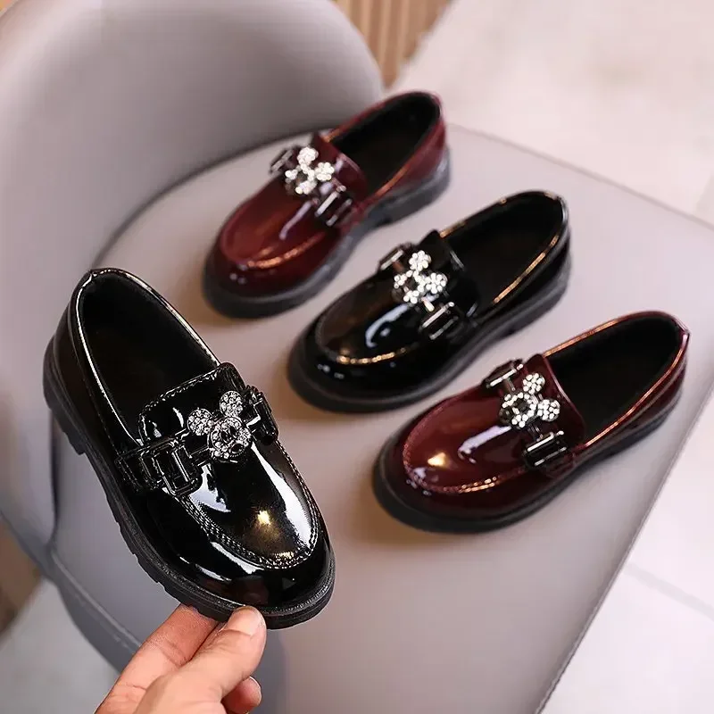 Disney children\'s cartoon Mickey Mouse boys and girls non-slip soft sole casual leather shoes student leather shoes