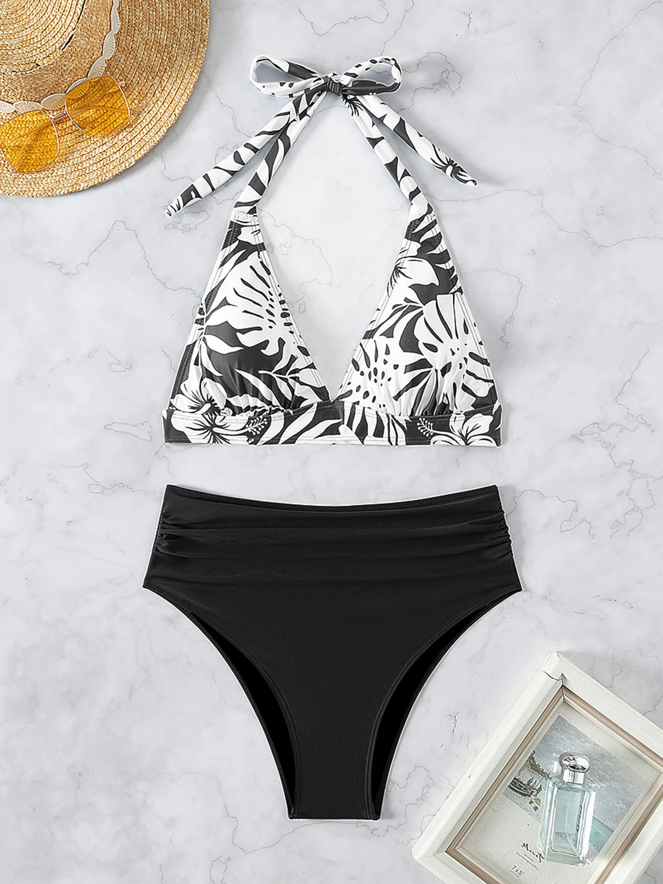 2025 Women's Halter Bikini Set Sexy Printed Triangle Top & Solid Bottom Swimwear Summer Halter Floral Bikini Solid Panties 2pcs