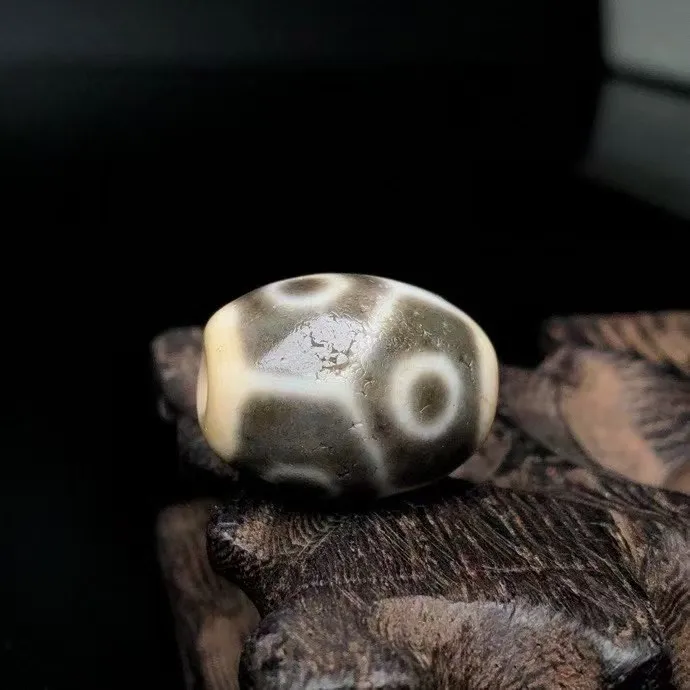 

High oil coating Daluo Turtle back 6 eyes dzi Bead Natural Agate Amulet Weathered Perfect Retro diy Dzi Bead Necklace