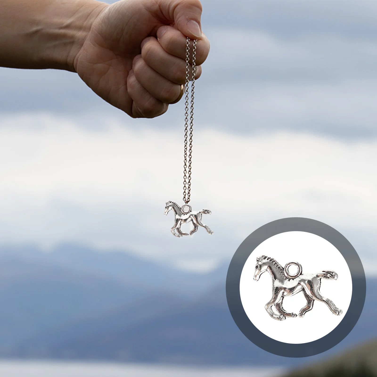 

200Pcs DIY Horse Pendant Alloy Charms for Jewelry Making Key Ring Decor Necklace Pendants Supplies Jewelry Charms