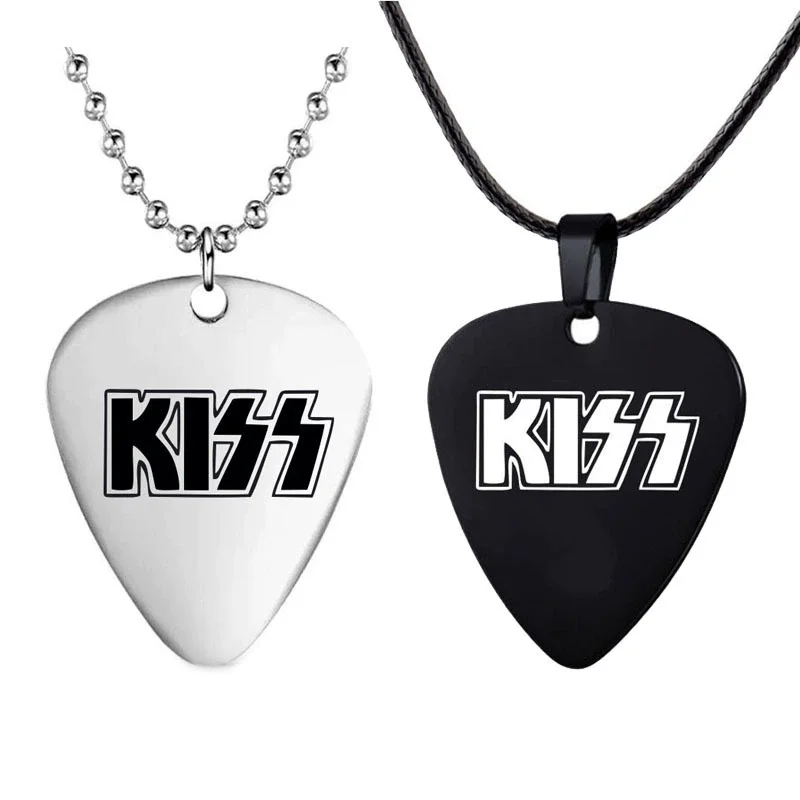 Classic Black Stainless Steel Guitar Pick KISS Pendant Necklace Keychain Fashion Men And Women Gift Jewelry Birthday Present