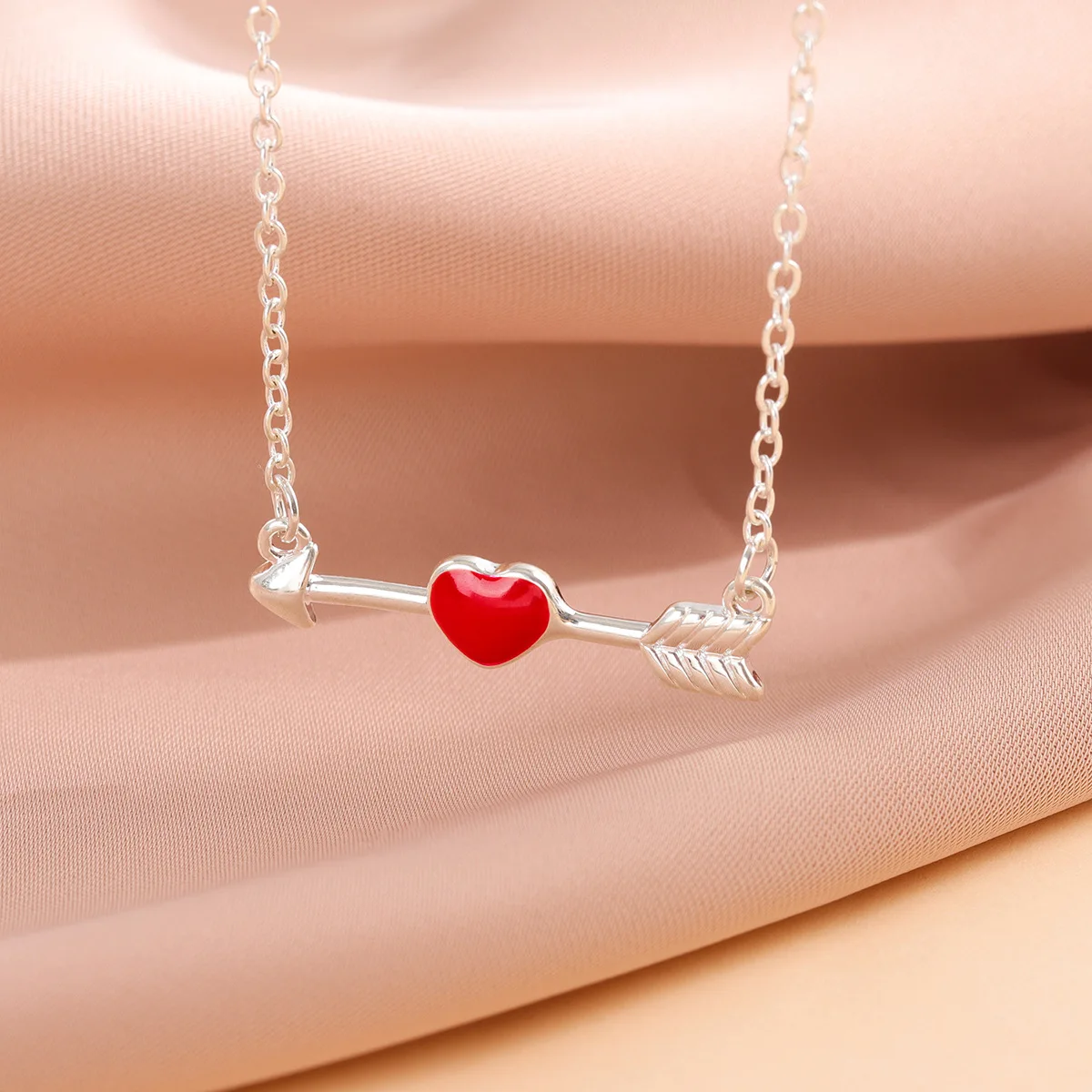 Uini-Tail New 925 sterling silver heart first sight necklaces South Korea simple fashion fresh literary Cupid love arrow girls