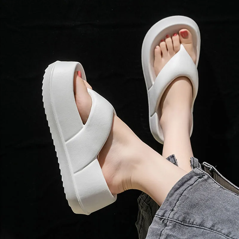 Popular Women Flip-flops Summer New Platform Wedges Slippers Outdoor Fashion Slides EVA Injection Shoes Casual Beach Flip-flops