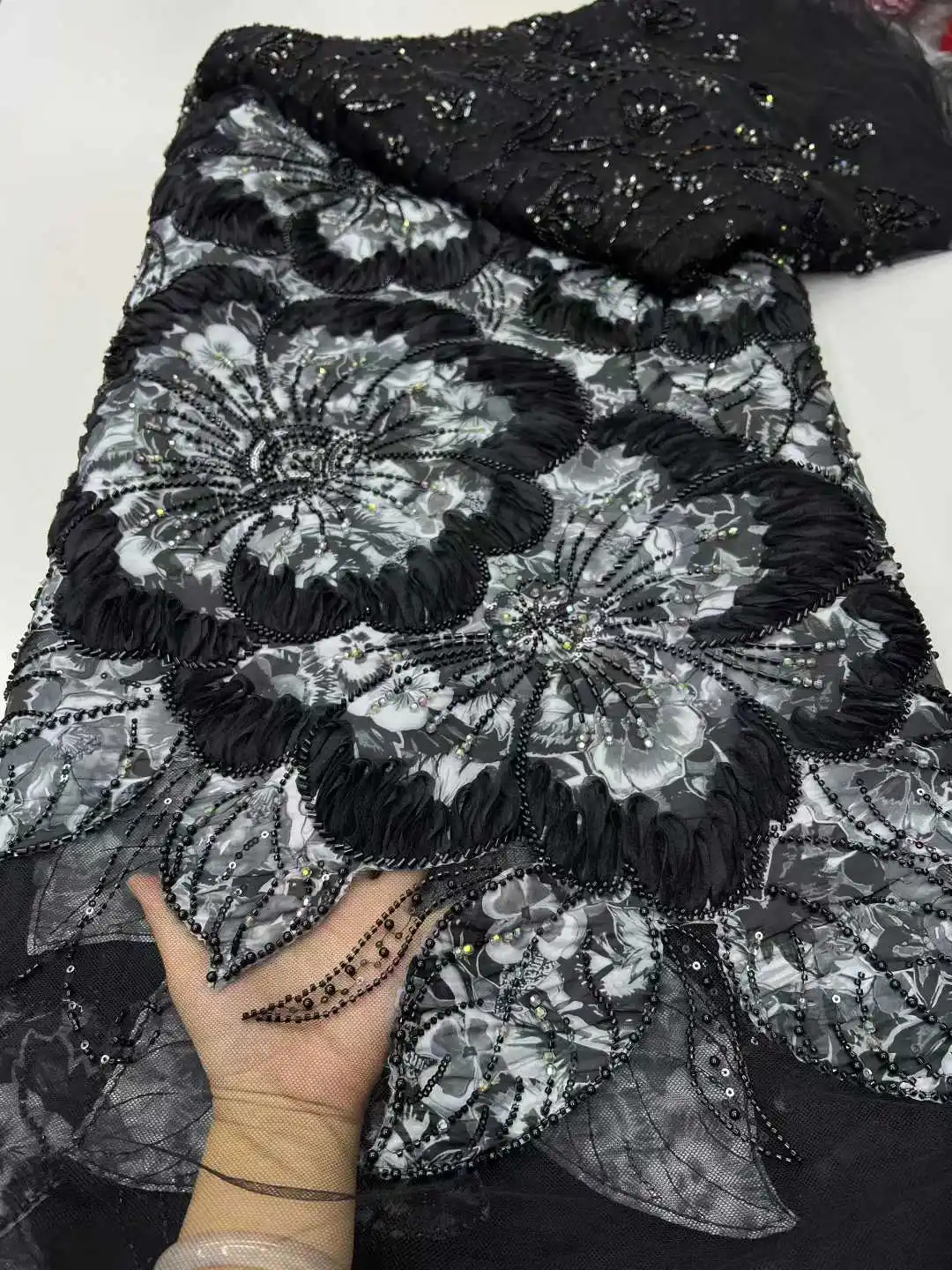 

2025 African Nigeria High-Quality Sequins Embroidery Tulle Lace Fabric mesh Dress Beads 5Yards for Wedding Party