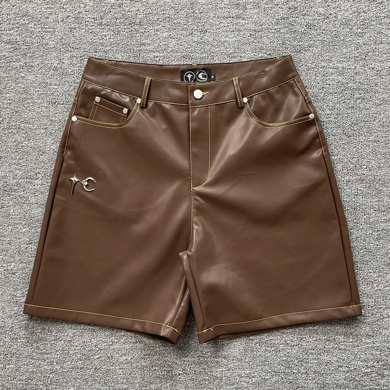 

Короткие брюки из искусственной кожи Thug Club, летние шорты с металлическим логотипом TC и вышитым узором, настоящая фотография, шорты THUG CLUB для мужчин и женщин, уличная одежда