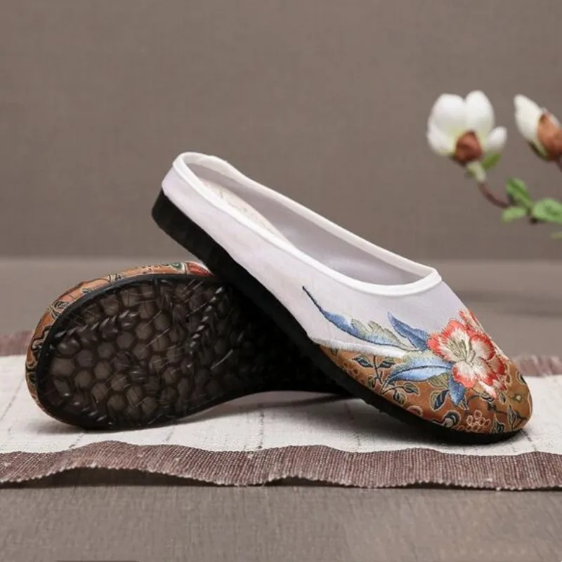 Women Round Toe Embroidered Mesh Slipper Chinese Style Summer Outside Dress Mules Ladies Flat Heeled Breathable Slides