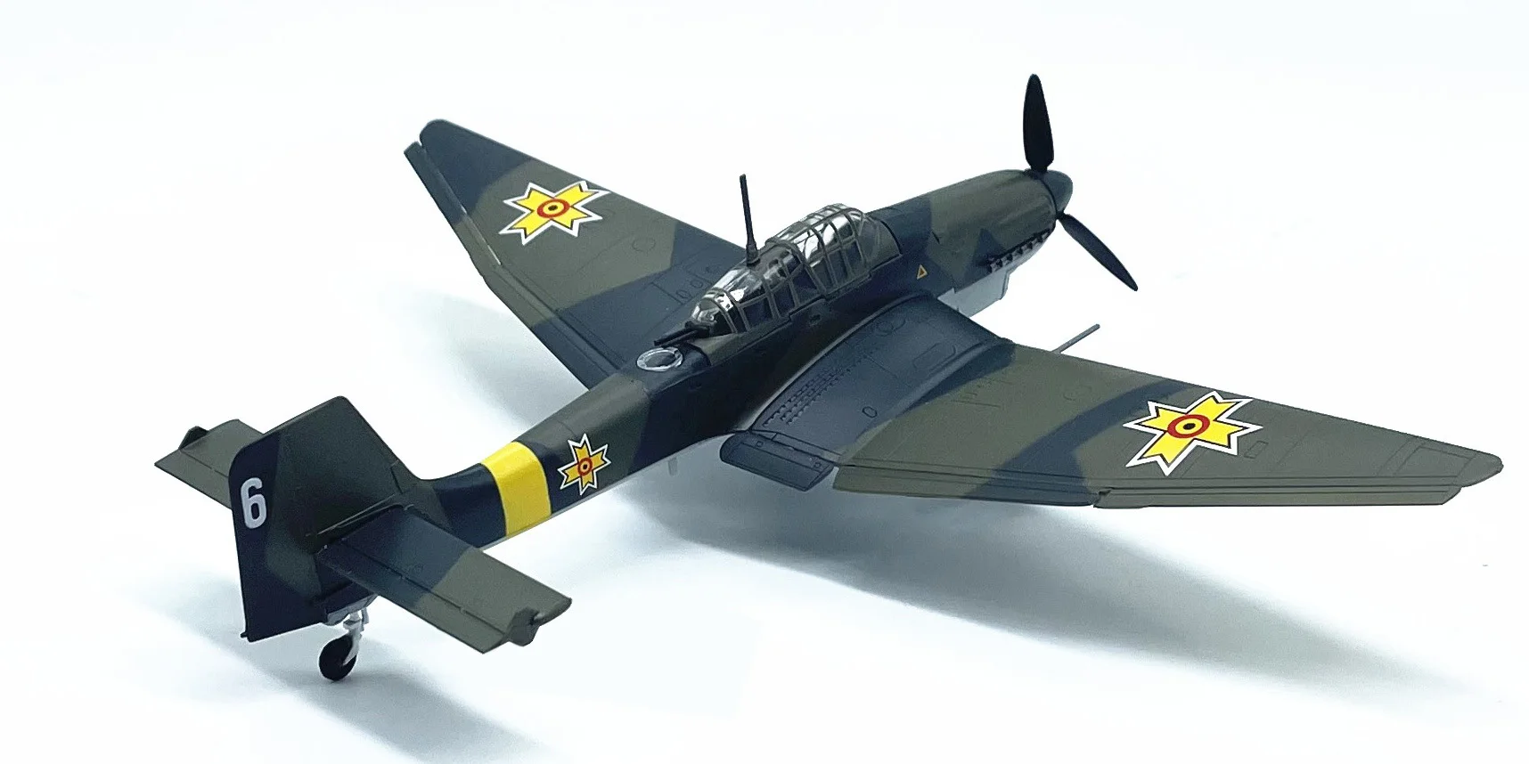 

1: 72 WW2 36389 model of German ju87d dive bomber Simulation finished product model