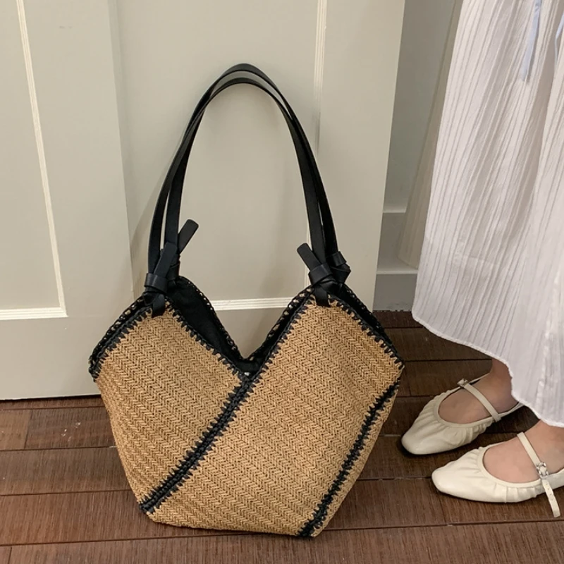 

Женская универсальная вместительная сумка-тоут с плетеным узором, новинка 2026 года, модная, для поездок на работу, для летнего отдыха, простая повседневная пляжная сумка для женщин