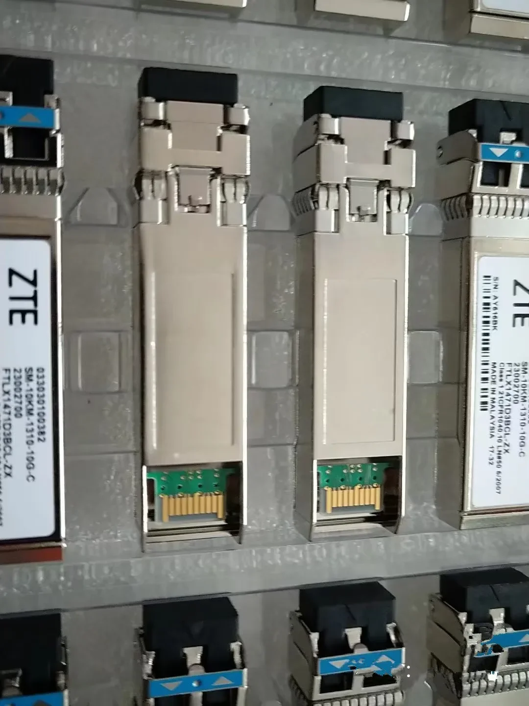 ftlx1471d3bcl-zx-zte-10g-sfpトランシーバー-23002700-033030100382-sm-10km-1310-10g-c-10g-sfp光ファイバーモジュールアダプター