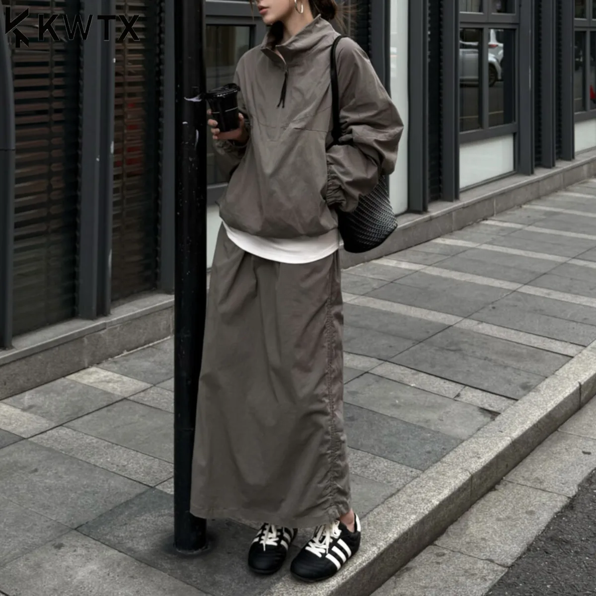 

KWTX женский комплект из двух предметов, ложная многослойная водолазка, толстовка с юбкой, стиль-карго, новая осенняя повседневная элегантная удобная премиум-класса