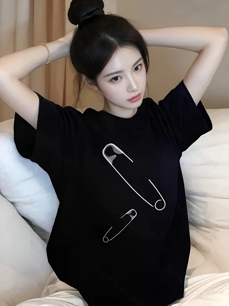 Ladies' Black Casual Loose Fitting Short Sleeved T-shirt with Round Neck for Spring and Summer, Layered Fashion Forward Design
