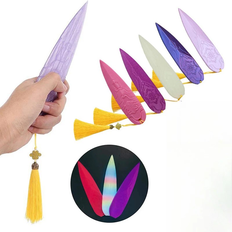 

Zoey Weapons Accessorie Kpop Birthday Party Accessorie Zoey Cosplay Supplies Halloween Cosplay Decorations Glow in The Dark