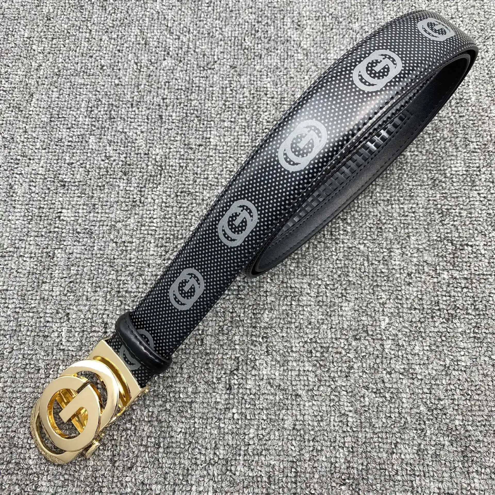 Ikat Pinggang Pria Kelas Atas dengan Gaya Eropa dan Amerika, Kulit Asli, Sabuk Bisnis Kasual Kulit Sapi Gesper Otomatis Baru yang Trendi