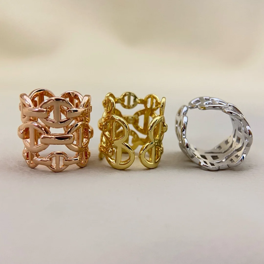 

Новый трехслойный гладкий женский ретро-модный бюстгальтер Aijia с вырезами в стиле ретро, универсальный и высококачественный бюстгальтер в индивидуальном стиле.