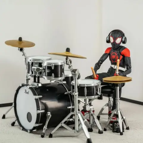 In Stock Genuine Bandai Bulk Cargo Pearl Drums Miniature Drum Set Band Jazz Drum Ornaments Collecting Toys Gift