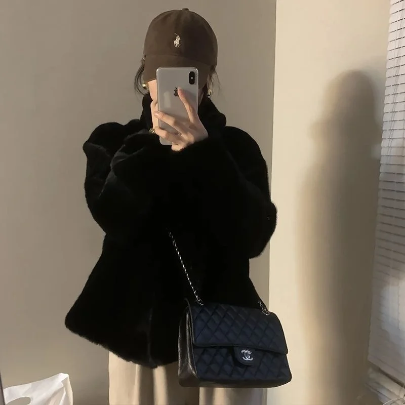 Abrigo integrado de piel y piel de felpa para mujer joven, chaqueta de piel con cuello levantado corto, ecológica, para invierno