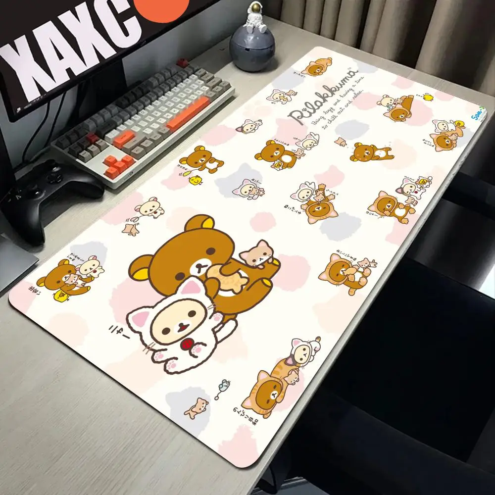 밝은 노란색