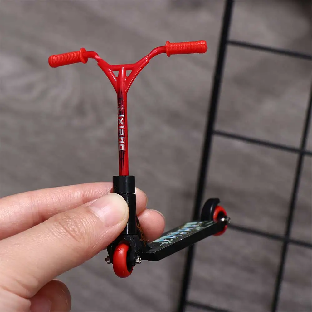 Finger Scooter Mini Skate Finger Scooter Fingertip Bike Fingerboard giocattoli sportivi all'aperto bici Fingerboard Toys