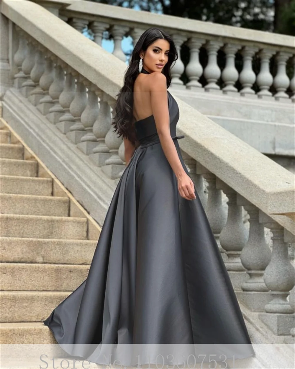 Modest Black Halter Satin Formal Prom Dress for Women A-line Long Backless Prom Party Gown robe de mariée