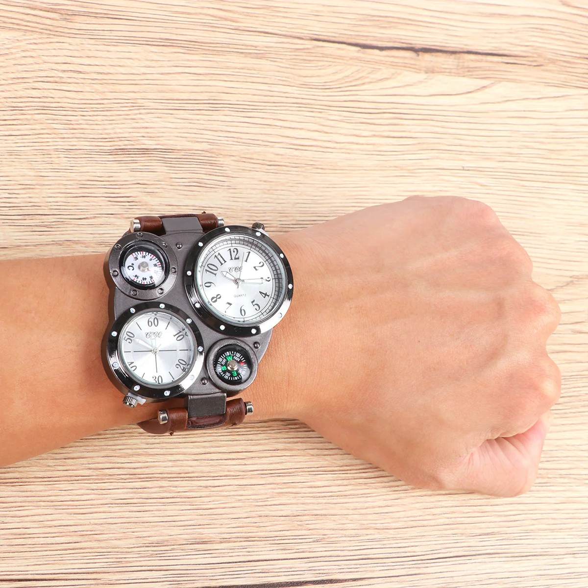 

Temperature Compass Watch Men Outdoor Quartz Sports Wristwatch Multi Dial Hiking Watch Adjustable Band Black Deep