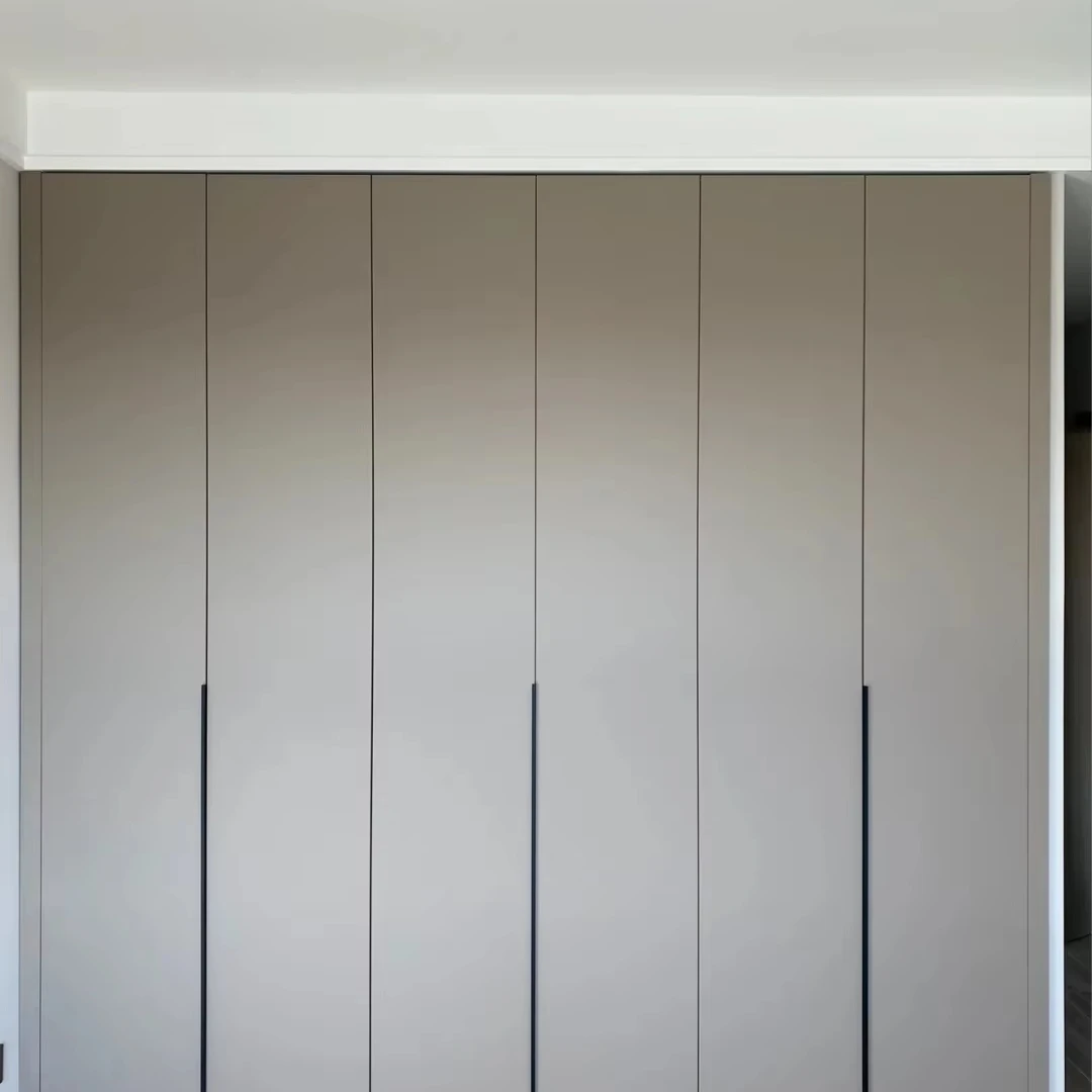 ^Solid Wood Raised Panel Modern Simple Wardrobe Skin-touch Finish Handle-free Design Segmented Storage Multi-Storage