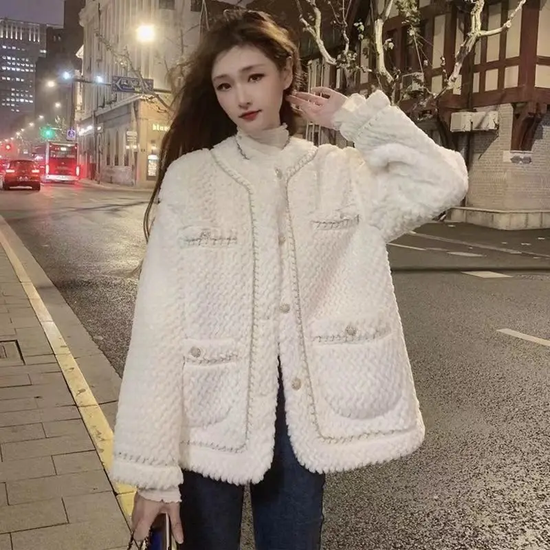 Autumn WinterFemale Lmitation Fur Jacket Small Fragrant Coat Korean New Women Loose Thicken Lambswool Outwear