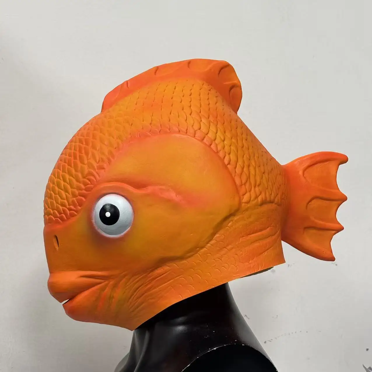 Realistische Fischmaske aus Latex, Tierkopfmaske, Halloween-Kostüm, Kopfbedeckung für Maskenball-Party, Goldfisch-Kopfbedeckung für Erwachsene – Detail 3