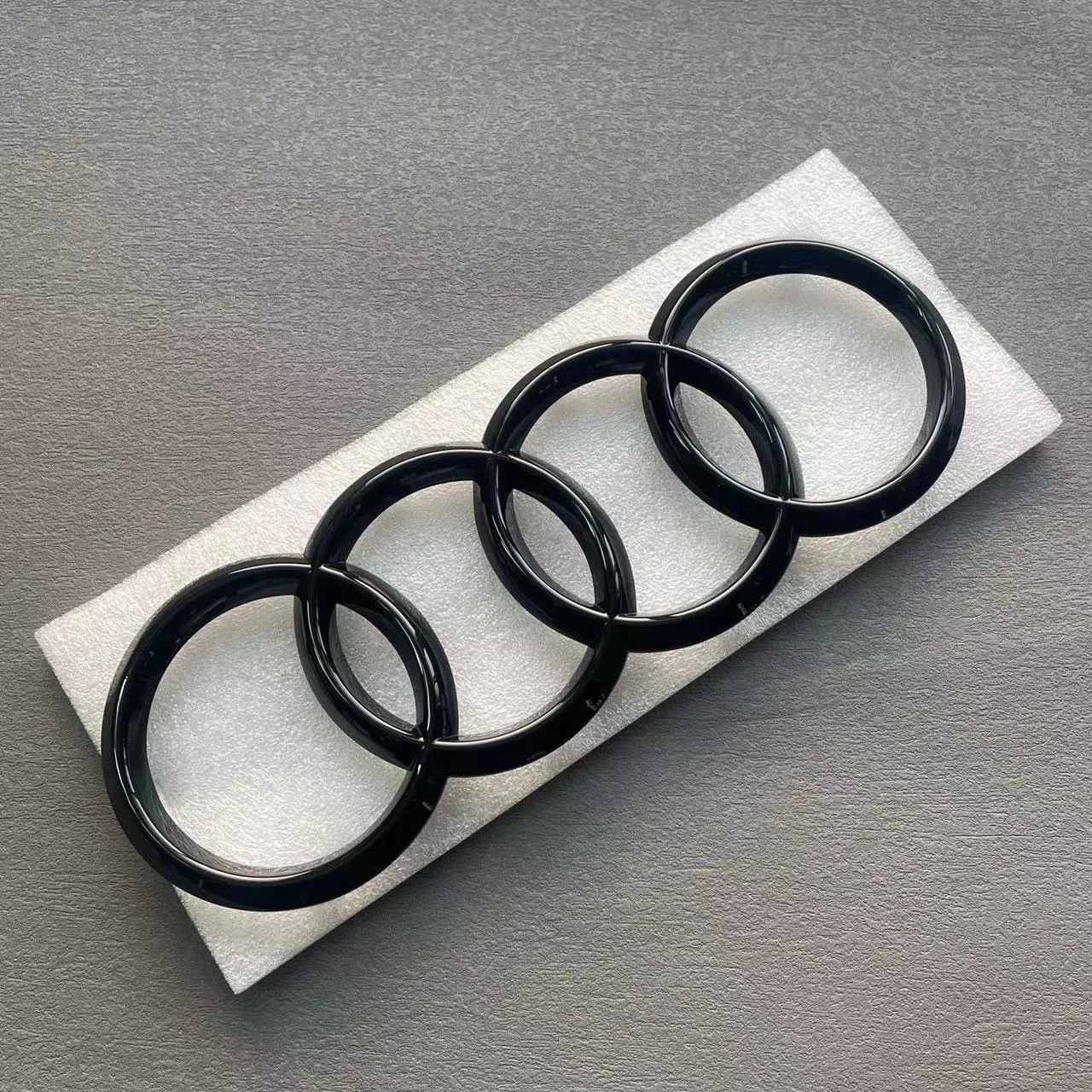 AUDI A7 4Ring logo ABS Black Car Hood Front Grill Rear Trunk Sticker A7 Sticker Quarrto  Sline 45TFSI 55TFSI 40TFSI Emblem