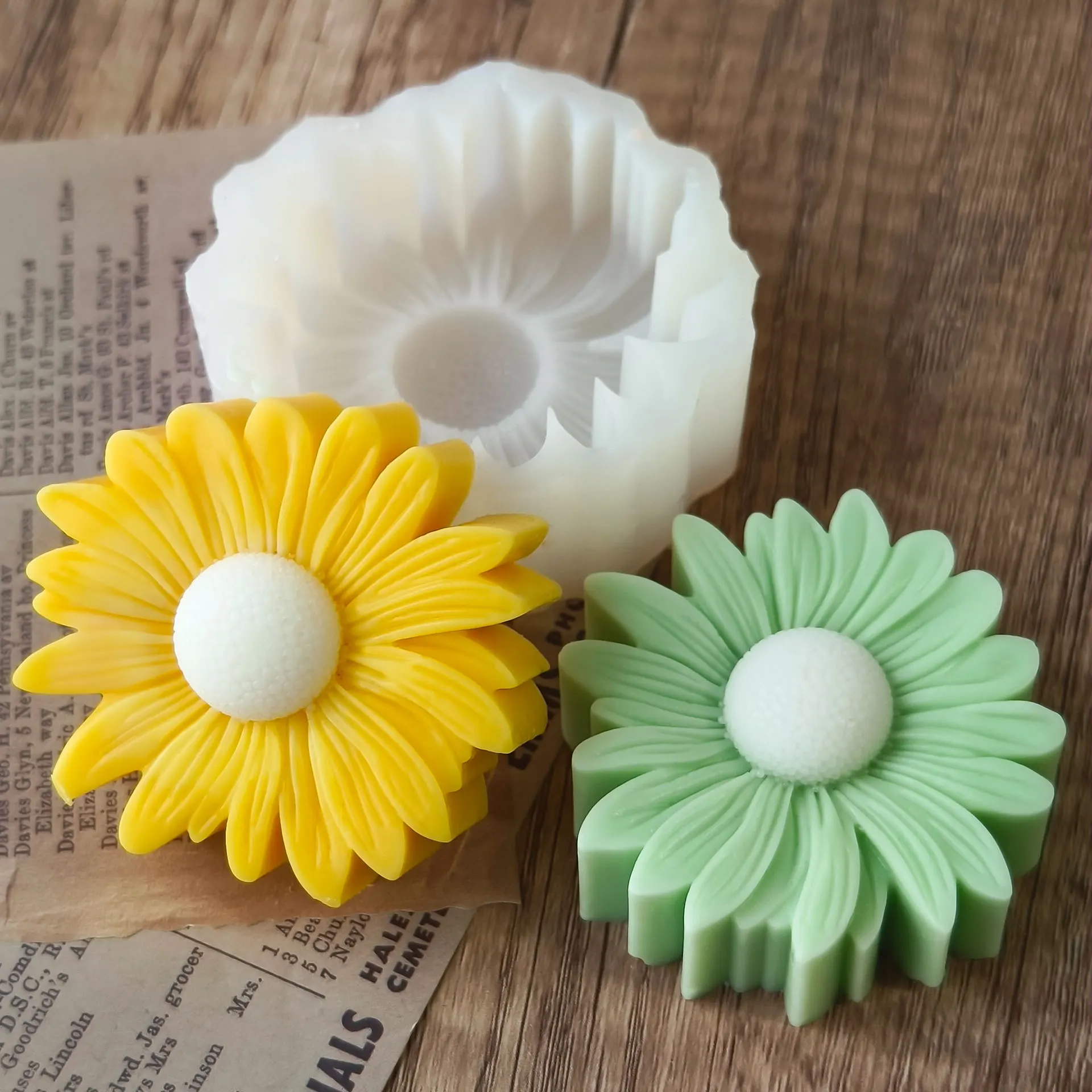 

Large Daisy Flower Sunflower Candle Silicone Mold Handmade Soap Resin Gypsum Aromatherapy Epoxy Making Tools
