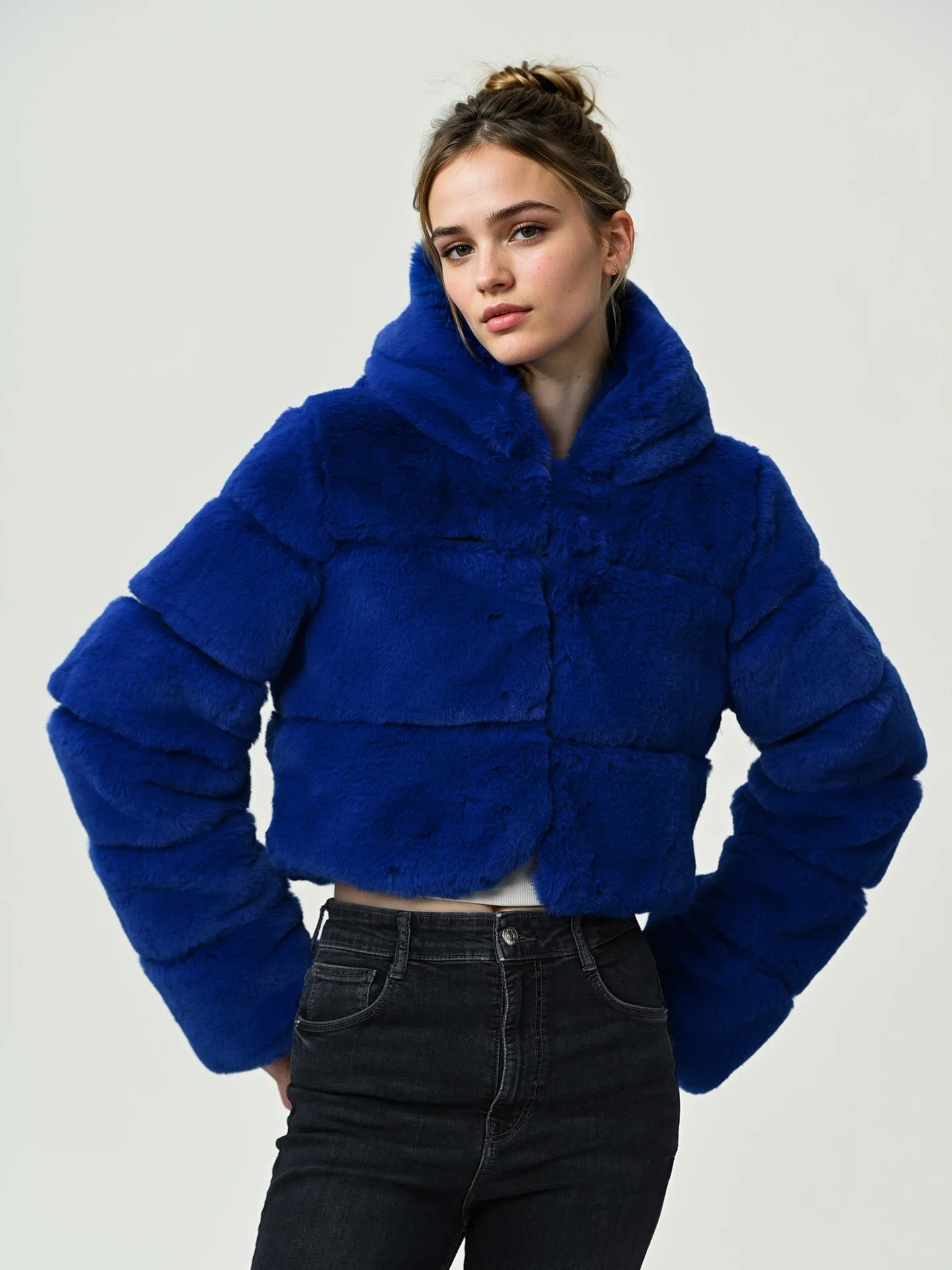 Winter Frauen Faux Fuchs Pelzmantel Dicke Warme Hohe Qualität Volle Ärmel Pelz Mode Mit Kapuze Kurze Jacke