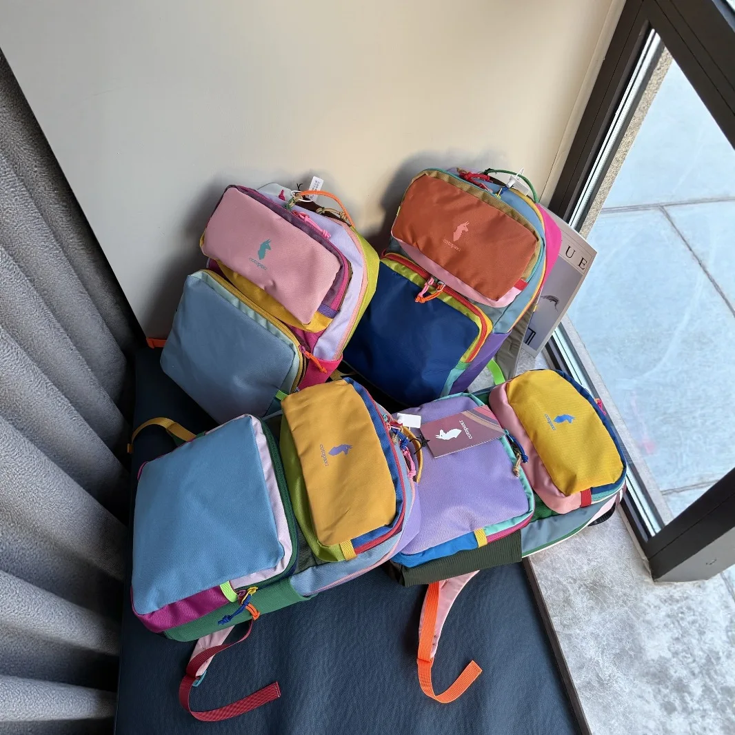 COTOPAXI GEAR FOR GOOD Sac à dos patchwork vibrant, sac à dos de voyage léger pour étudiants et aventuriers