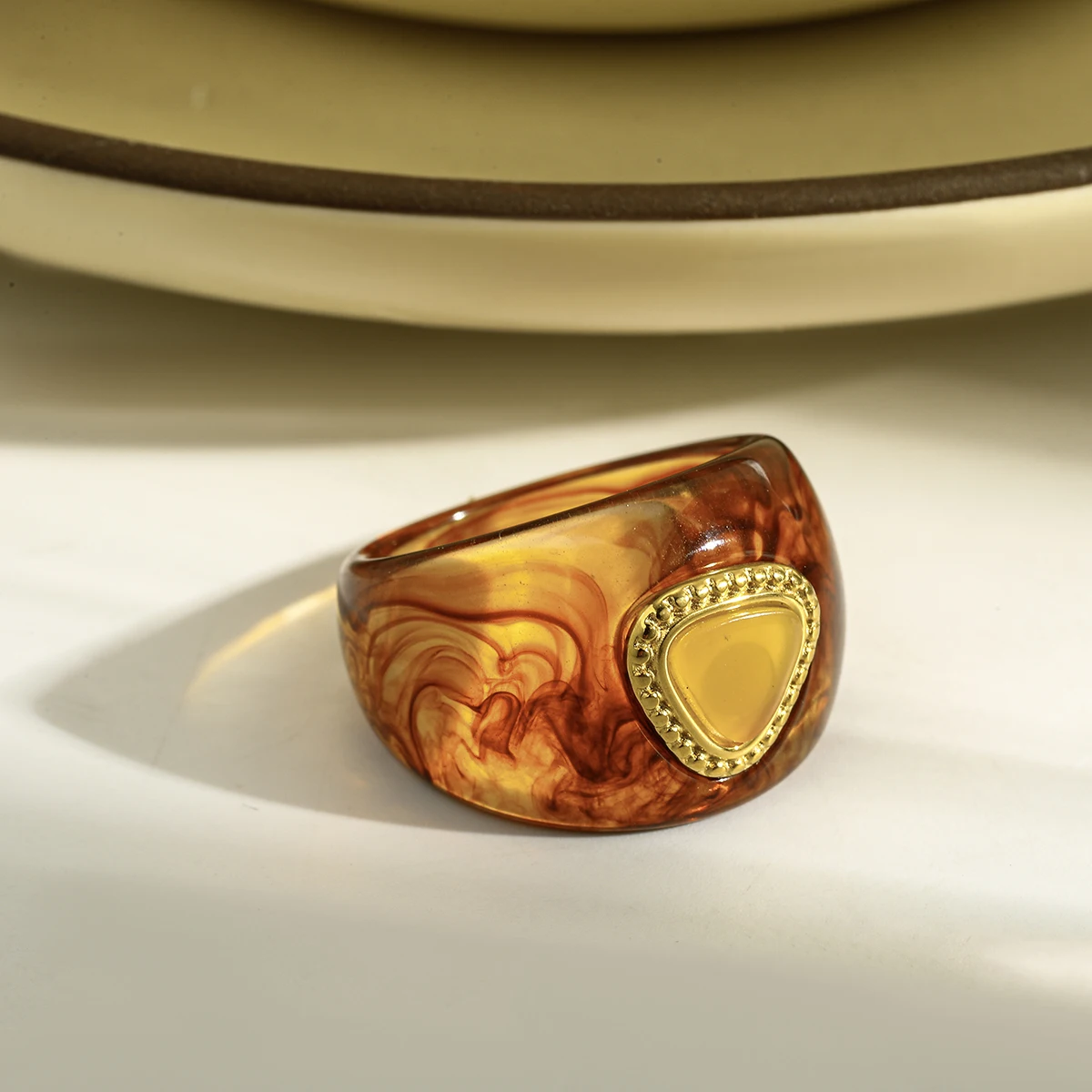 

2026 New Geometric Acrylic Gold Unisex Ring 18K Gold Plated Stainless Steel Plastic Finger Rings Women Party Jewelry Accessories