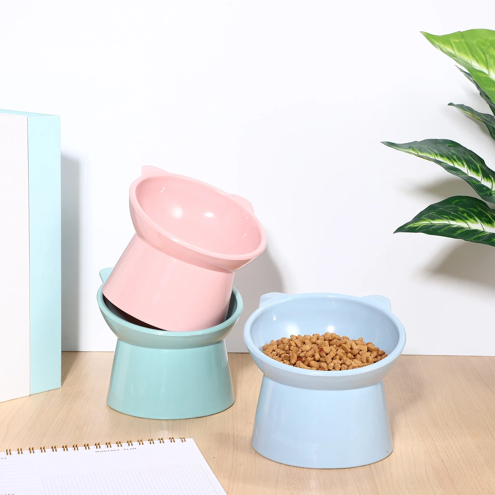 

3Pcs Plastic Raised Cat Food Bowls Elevated Tilted Feeding Bowls for Pet Cats Healthy Eating Posture Elevated Cat Food Bowl