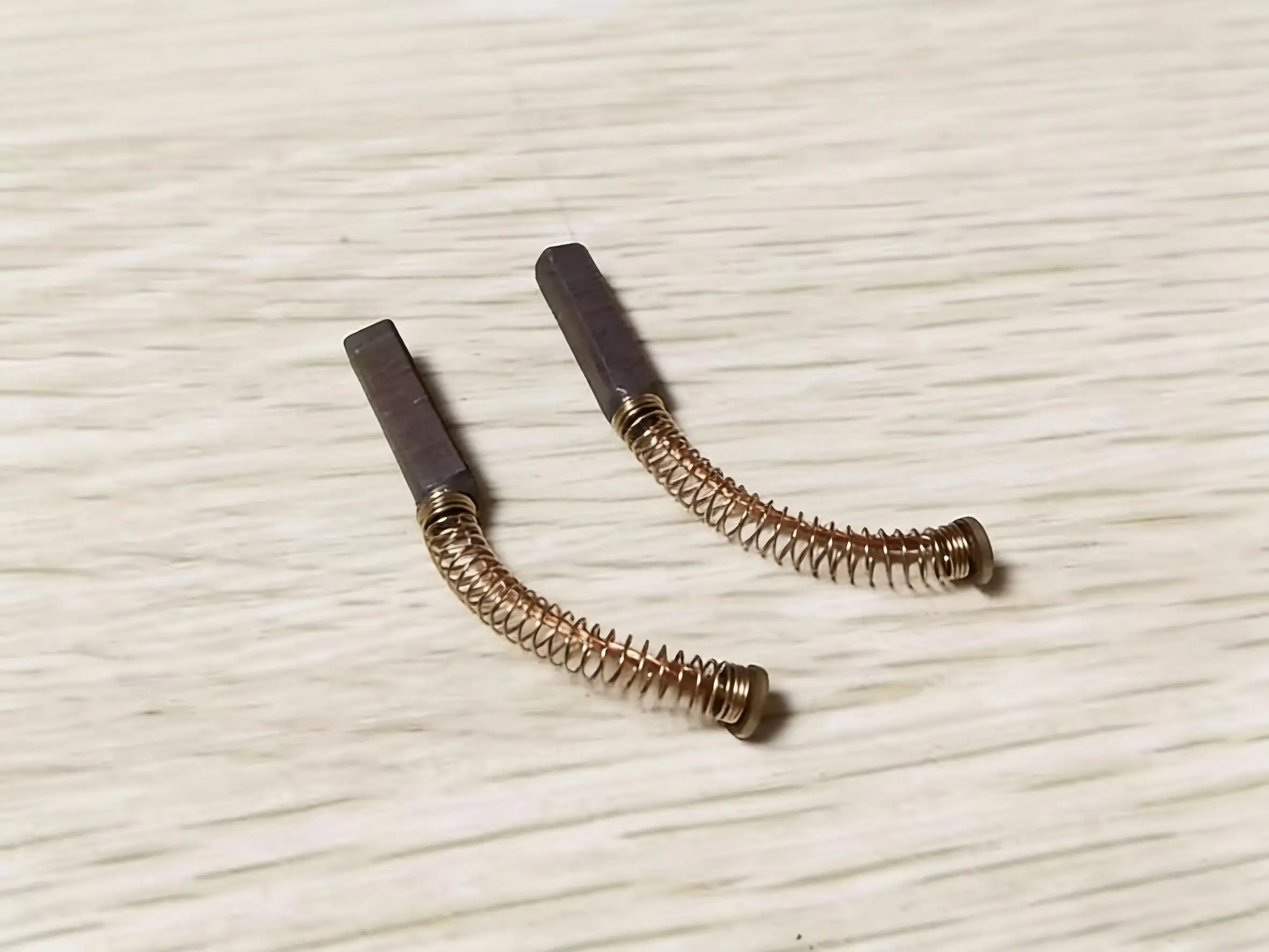 Edm Brush 100343525…