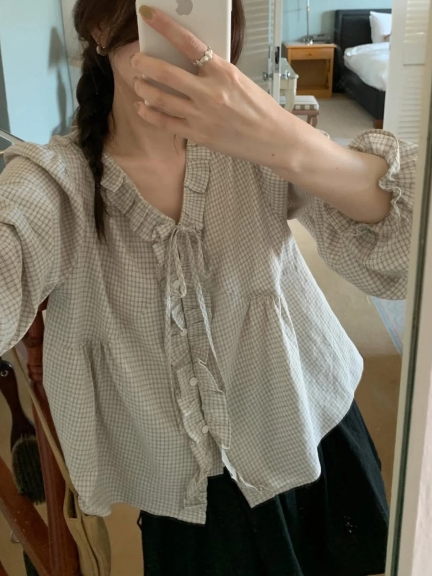 Slimming Plaid Loose Long Sleeve V-Neck Women's Shirt French Style Casual Loose Fit Button Detail Belted Top for Autumn