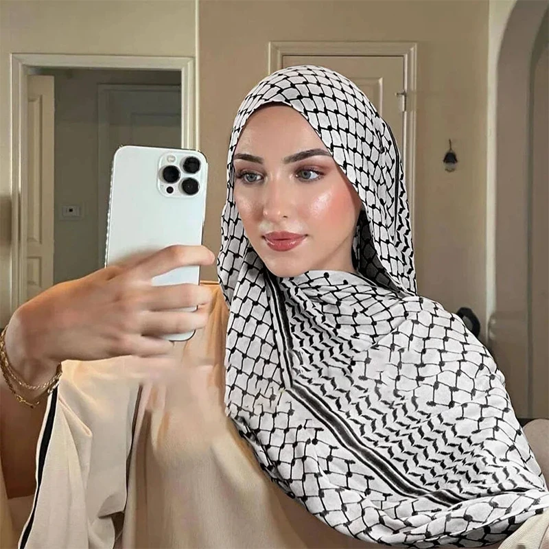 

2024 Women Scarf Plaid Print Hijab Soft Shawls and Wraps Female Foulard Designer Pashmina Bandana Muslim Headscarf