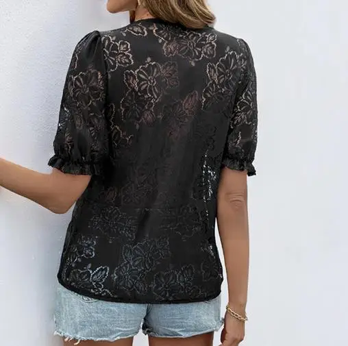 Sexy T-Shirts, Pullover-Oberteile, elegante Damen-Strickjacke und Pendler, 2025, Sommer-Spitzenhemd mit V-Ausschnitt und Spitze