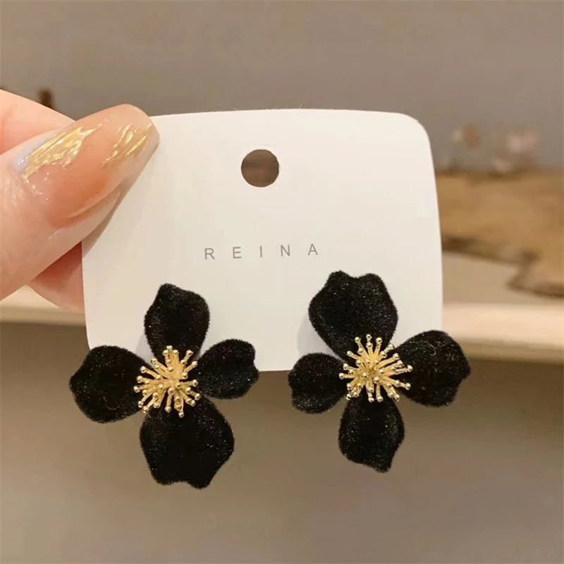 Black Velvet Flower Earrings Flocking Earrings Temperament Senior Atmosphere Earrings Female Jewelry