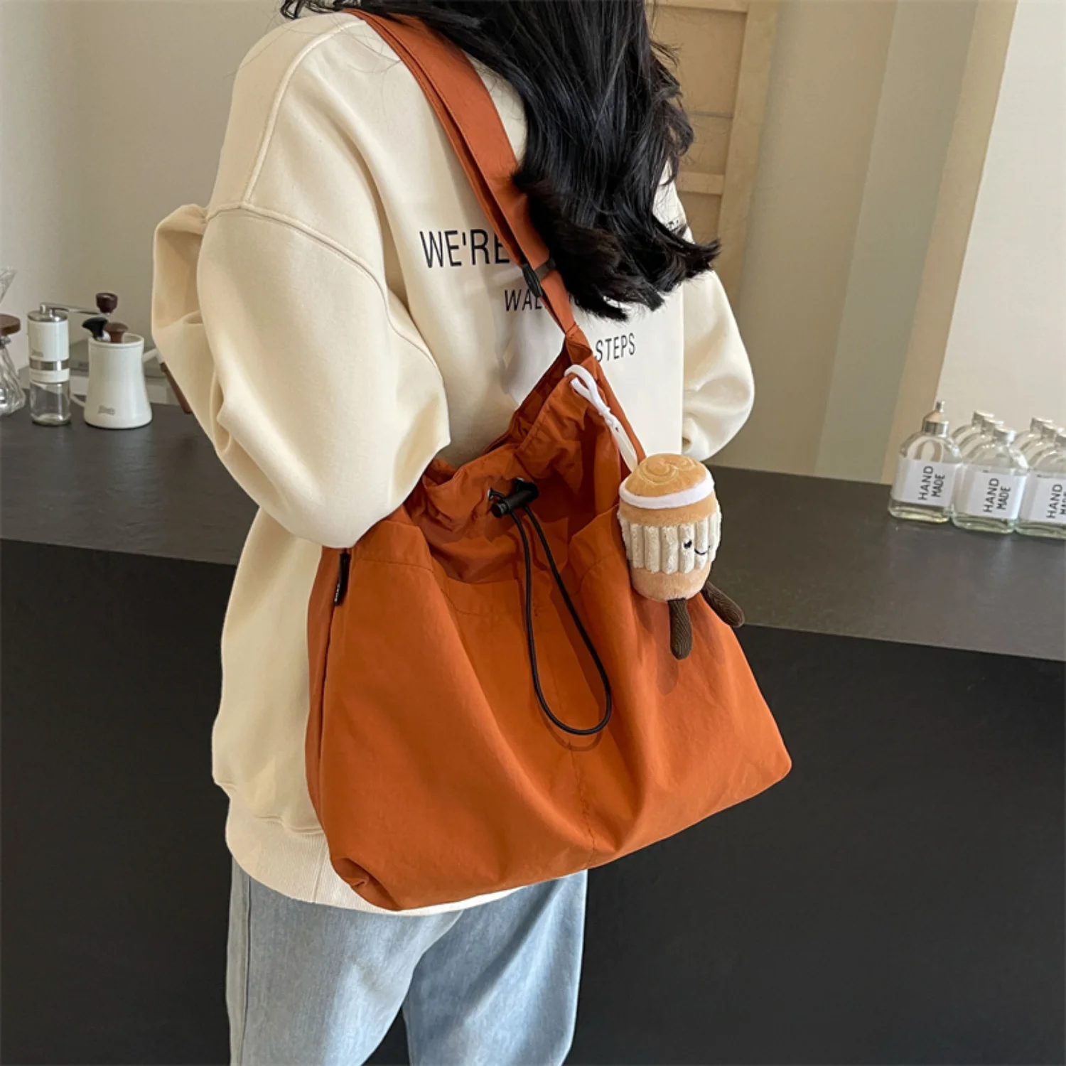

Large Capacity Nylon Tote Bag - Casual Drawstring Bucket Bag for Class and Commuting