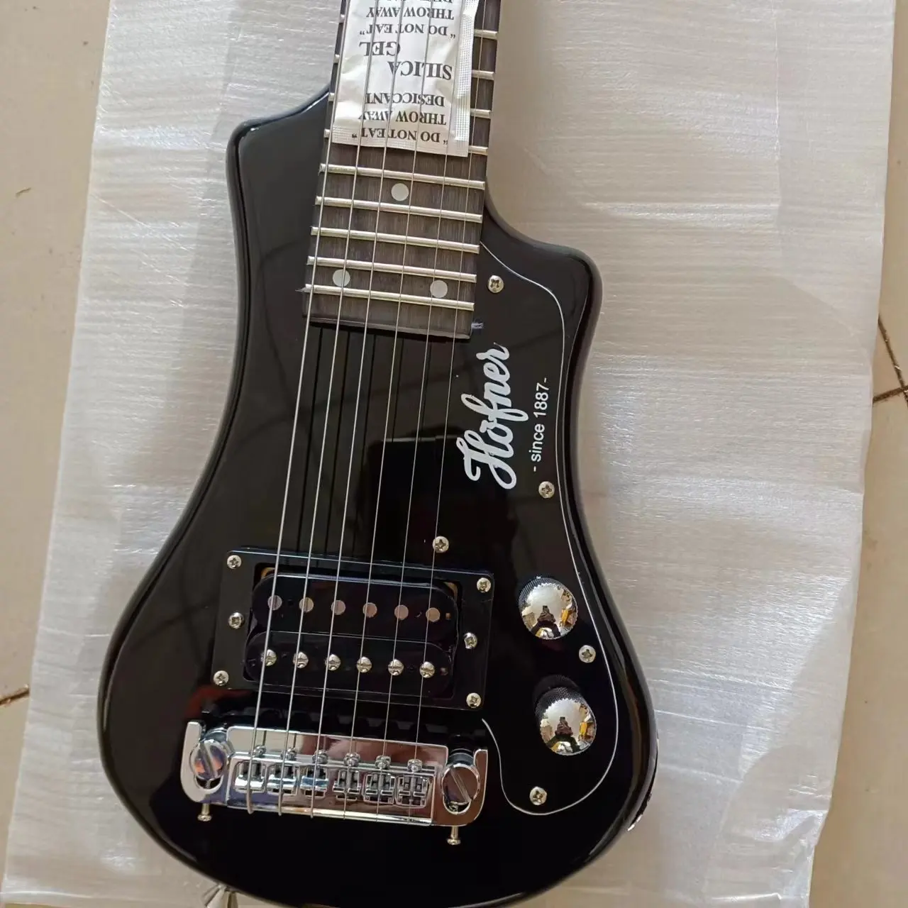 Mini Electric Guitar with High Gloss Black Color, Easy Taking Travel Guitar, Free Cotton Soft Bag, 34 in, 6 Strings