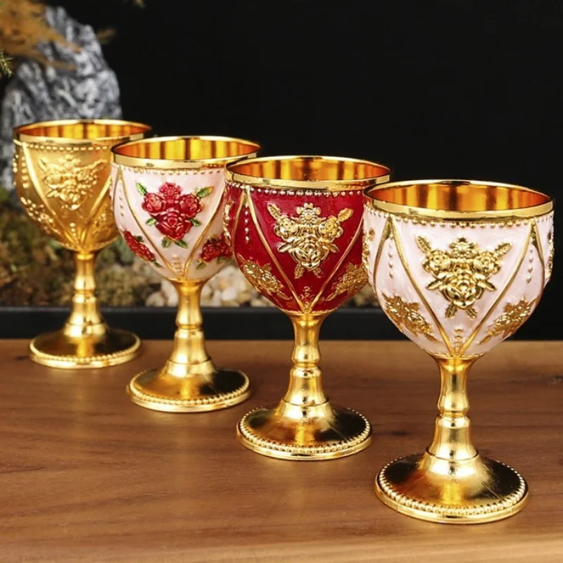 

European Vintage Wine Glasses, Carved Mini Spirit Vodka Cup, Red Alloy Portable Spirits Goblet, sWedding Decoration, 30ml,1pcs