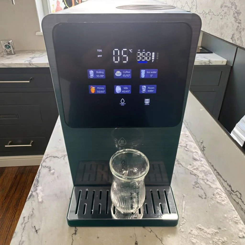 Composite reverse osmosis water filtration system including hotel and domestic compressor self-cleaning hot and cold steel