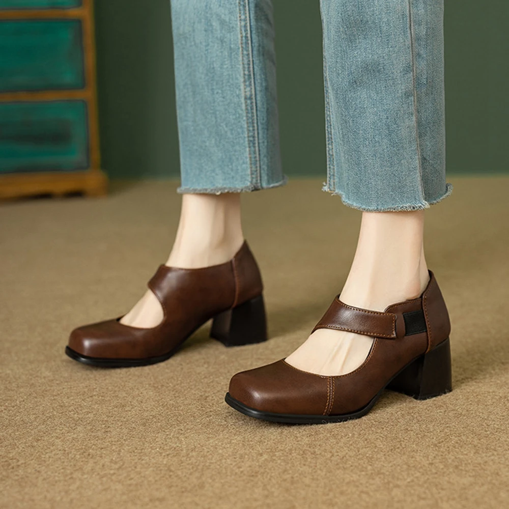 موضة جديدة نمط كعب سميك ريترو ماري جين أحذية نسائية مريحة ساحة تو عالية الكعب الأحذية الضحلة Zapatos Mujer 823-6