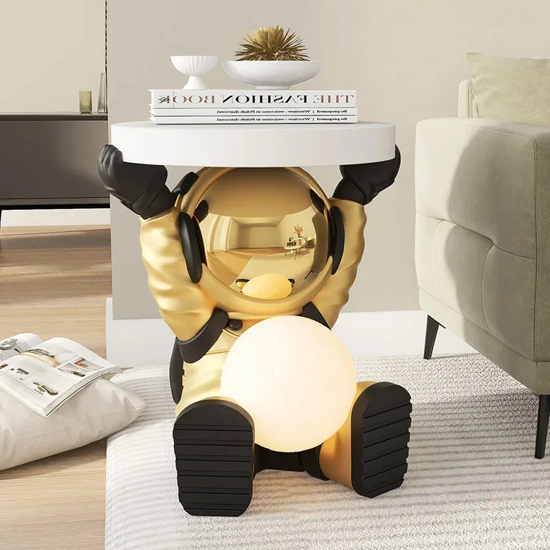 

Creative Astronaut Figurine Coffee Tables Living Room Furniture Sofa Side Table Nightlight Bedside Table Resin Modern Room Decor